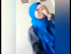 Bokep Indonesia Jilbab Blowjob Malu-Malu - http://bit.ly/bokephijab2021