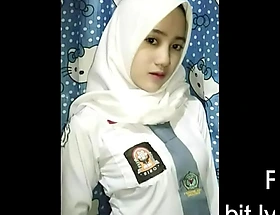 Bokep Koleksi Hijab Ngentot di Hotel FULL: bit.ly/hot