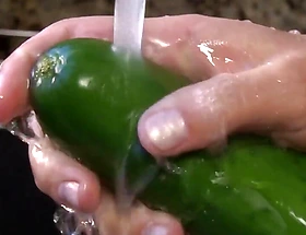 A Disturbing Housewife Uses Cucumber and Carrot as a Substitute for a Big Constant Cock