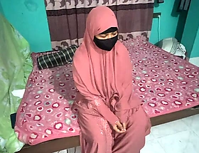 Hijab girl hotel room sex watching Taboo mylf porn more than his tablet - Hijab Banglarbabi