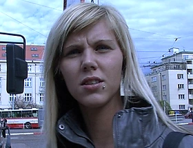czech streets - ilona takes cash for public sex