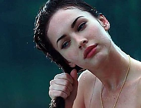 Megan Fox, Amanda Seyfried - Jennifer's Body