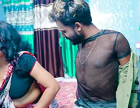Bade Bade Dudhwali Aunty Ki Chudai Ki Honey Laga Ke Ghapghup ( Hindi Audio )